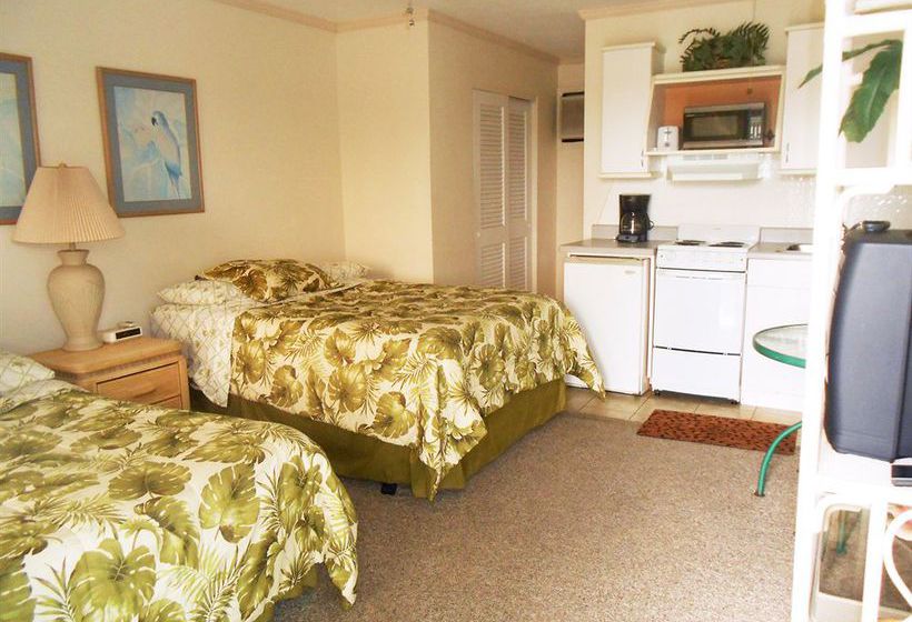 Hideaway Waterfront Resort &