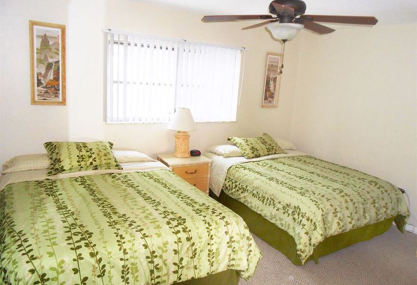 Hideaway Waterfront Resort &