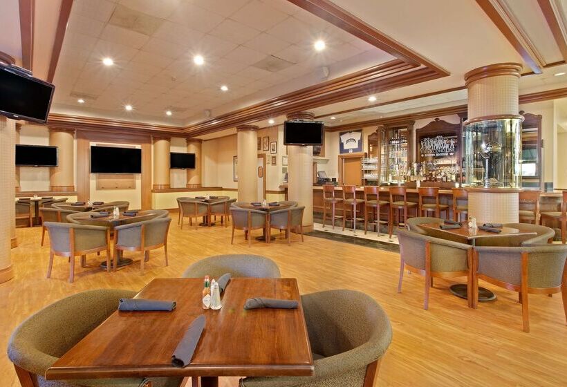 Hilton New Orleans Airport