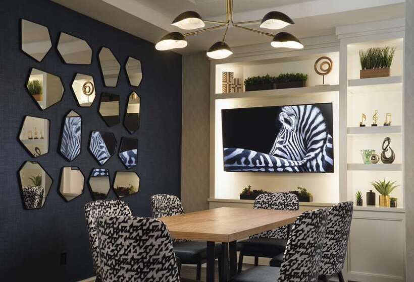 Hilton New Orleans Airport