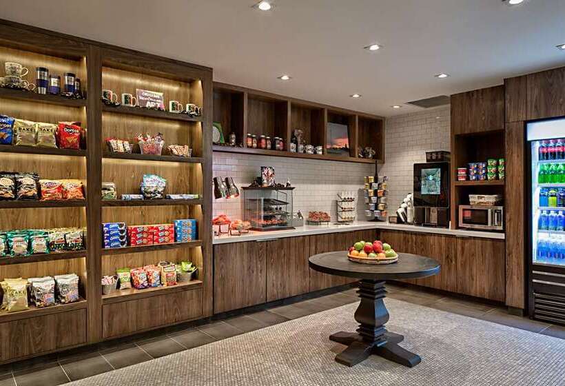 Hilton New Orleans Airport