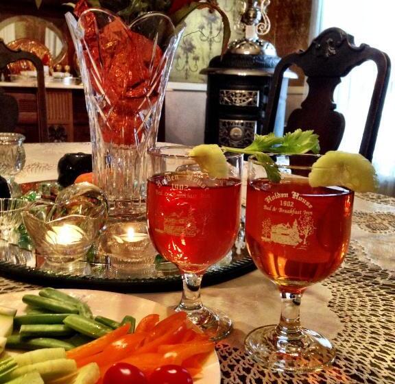 Holden House 1902 Bed & Breakfast Inn