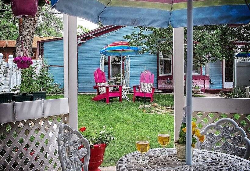 Holden House 1902 Bed & Breakfast Inn