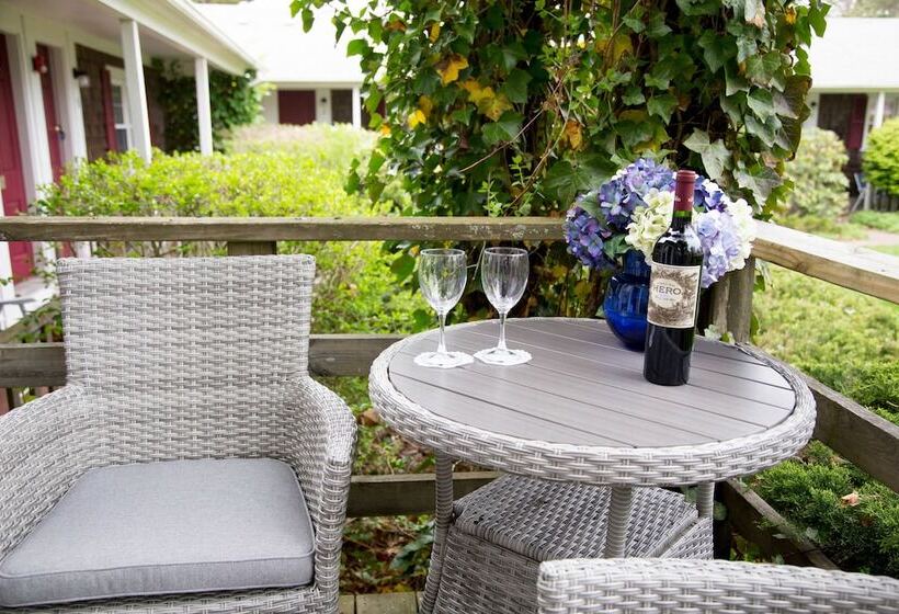 فندق Allen Harbor Rentals