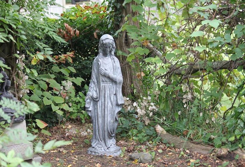 فندق Allen Harbor Rentals