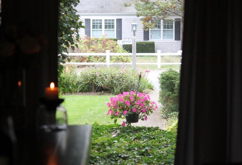 فندق Allen Harbor Rentals