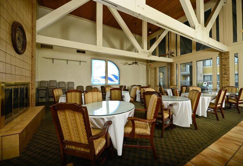 Отель Americas Best Value Inn & Suites Extended Stay Tulsa