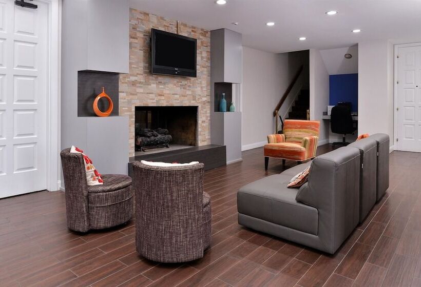 בית מלון כפרי Americas Best Value Inn & Suites Extended Stay Tulsa