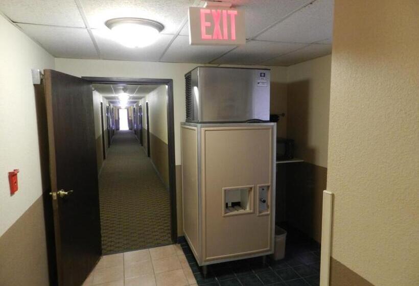 ホテル Baymont By Wyndham Dubuque