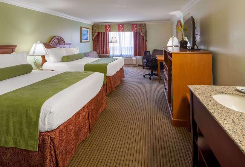 호텔 Best Western Harbour Inn & Suites Huntington   Sunset Beach