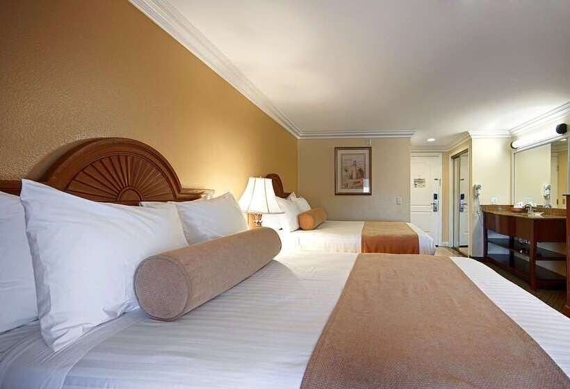 هتل Best Western Harbour Inn & Suites Huntington   Sunset Beach