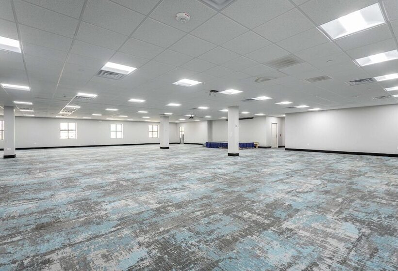 هتل Comfort Inn & Suites Chattanooga East Ridge