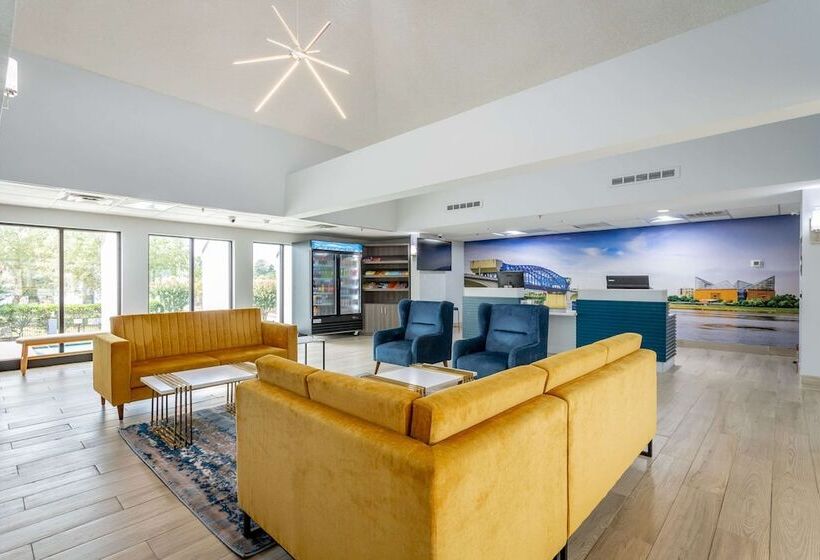 هتل Comfort Inn & Suites Chattanooga East Ridge