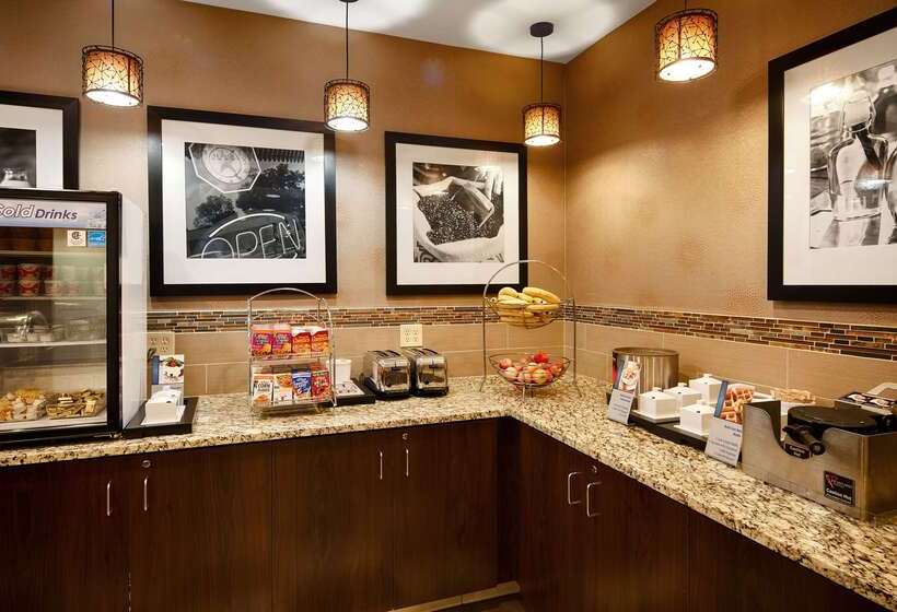 Отель Best Western Plus St. Paul North/shoreview