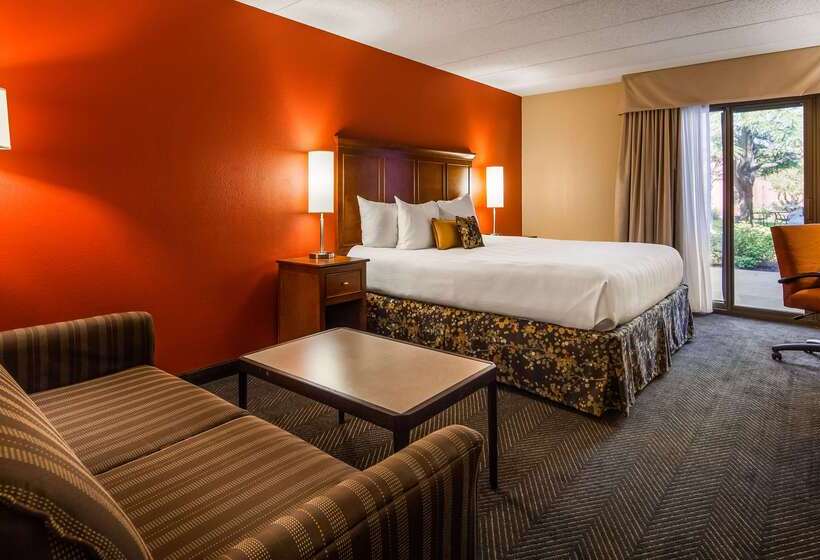 Отель Best Western Plus St. Paul North/shoreview