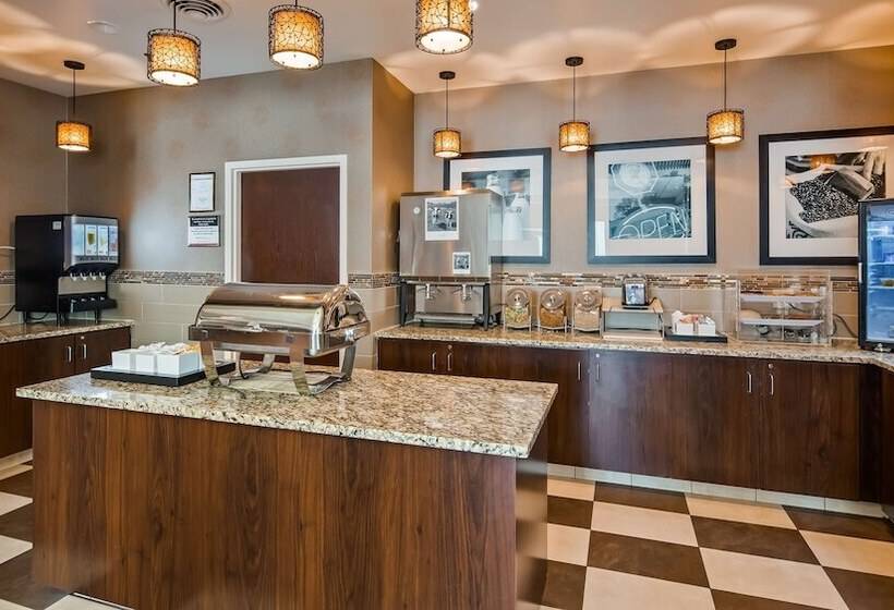 Отель Best Western Plus St. Paul North/shoreview