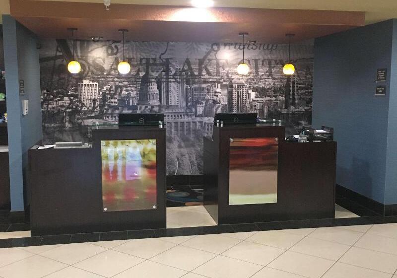 酒店 West Valley Inn