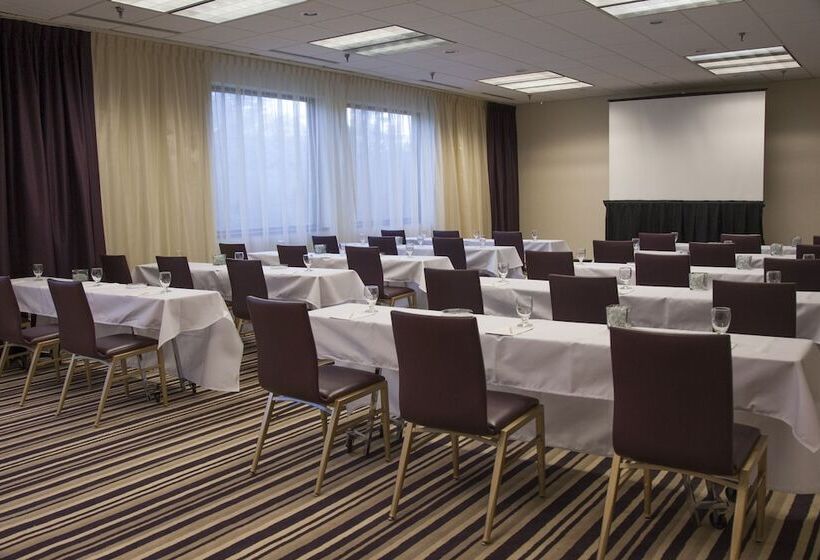 Best Western Brooklyn Center Hotel & Conference Center