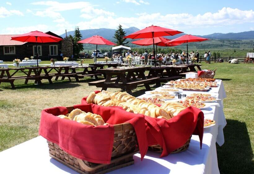 فندق Heart Six Ranch