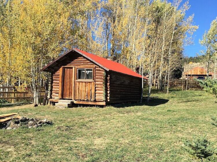 فندق Heart Six Ranch