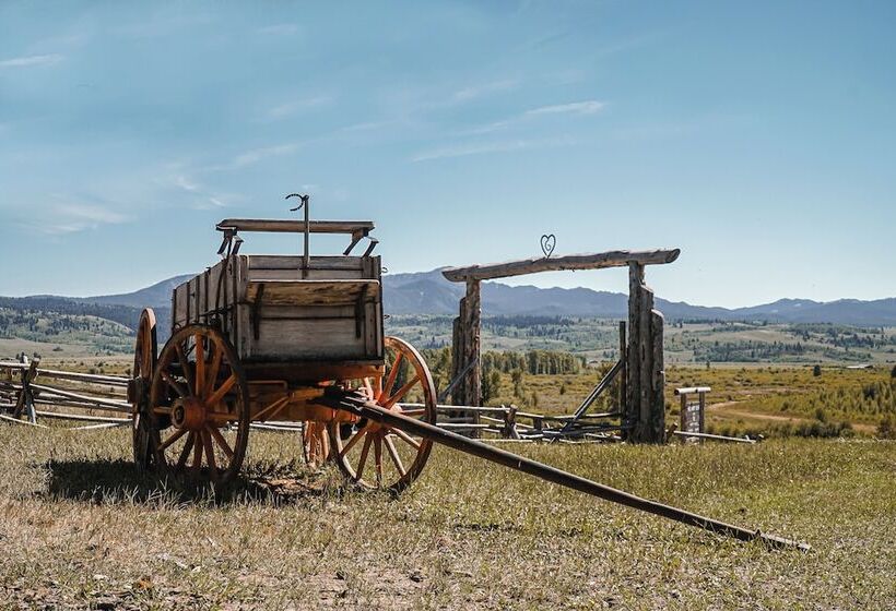 فندق Heart Six Ranch