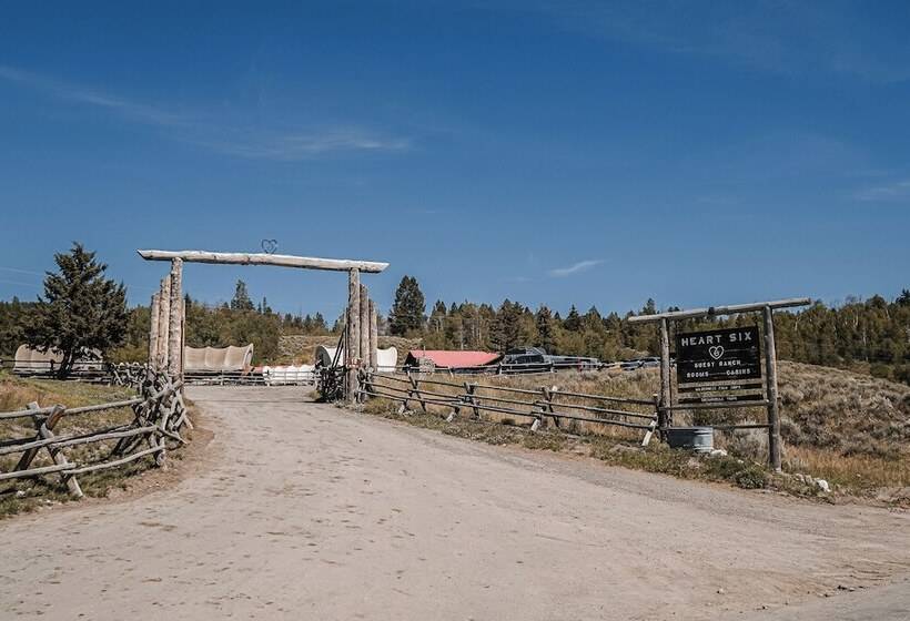 فندق Heart Six Ranch
