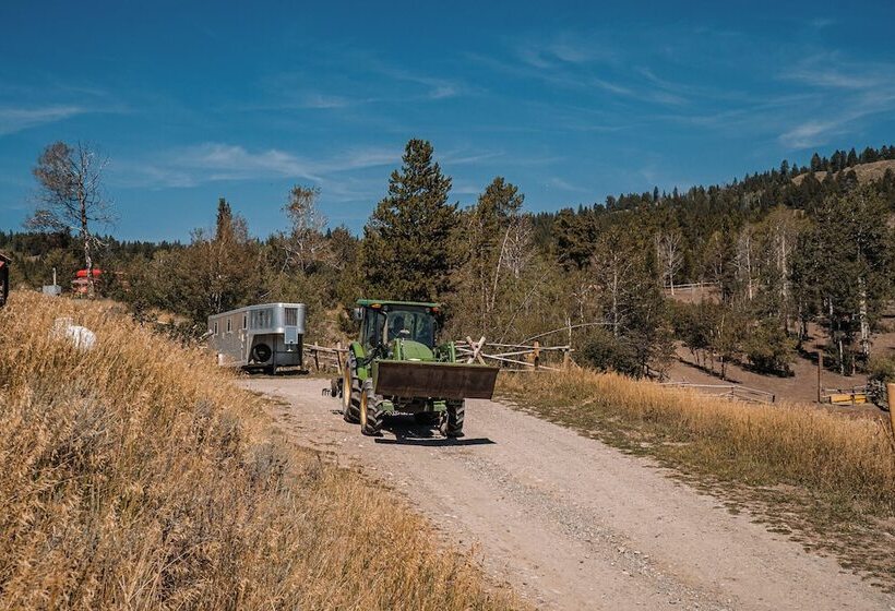 فندق Heart Six Ranch