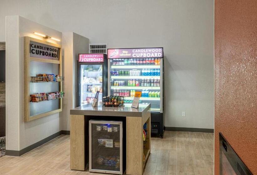 ホテル Candlewood Suites Wichita Northwest, An Ihg