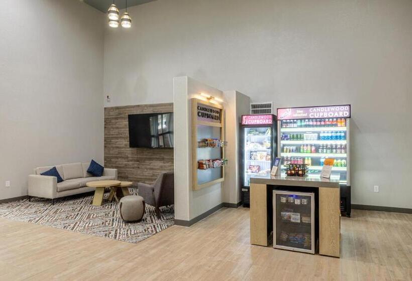 ホテル Candlewood Suites Wichita Northwest, An Ihg