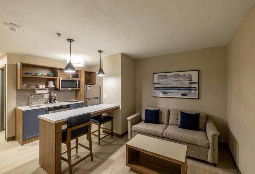 ホテル Candlewood Suites Wichita Northwest, An Ihg