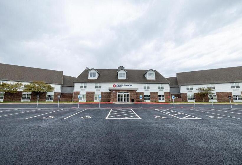 ホテル Candlewood Suites Wichita Northwest, An Ihg