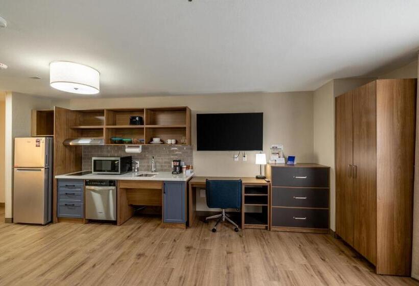 ホテル Candlewood Suites Wichita Northwest, An Ihg