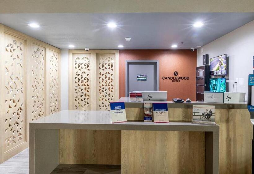 ホテル Candlewood Suites Wichita Northwest, An Ihg