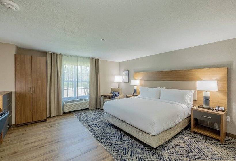 ホテル Candlewood Suites Wichita Northwest, An Ihg