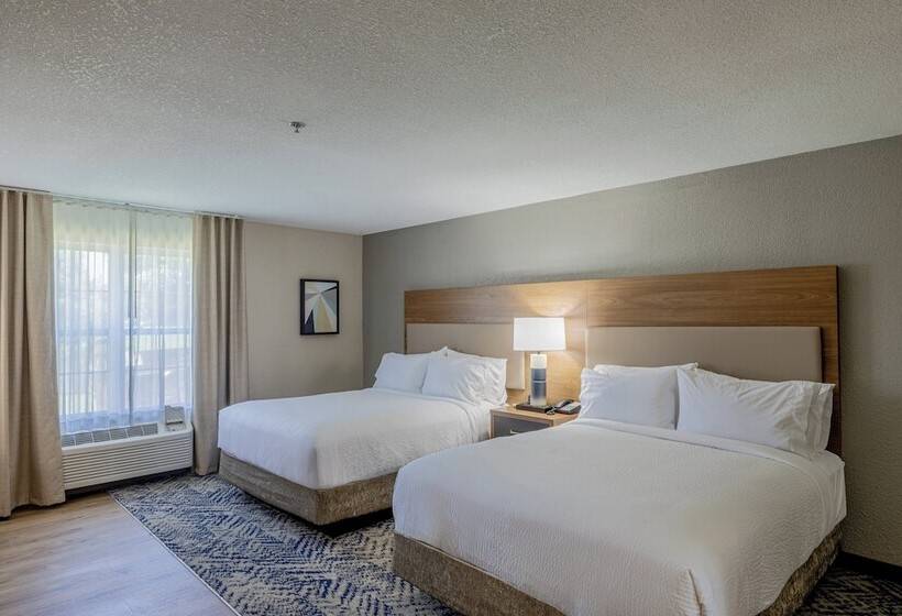 ホテル Candlewood Suites Wichita Northwest, An Ihg