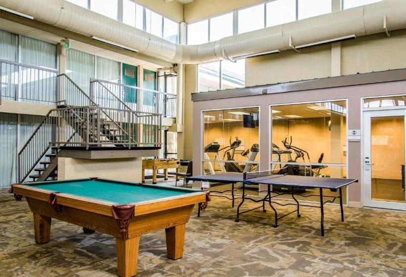 فندق Clarion Inn Pocatello