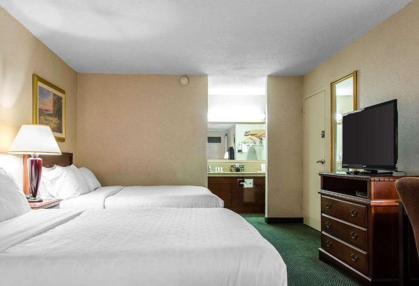 فندق Clarion Inn Pocatello