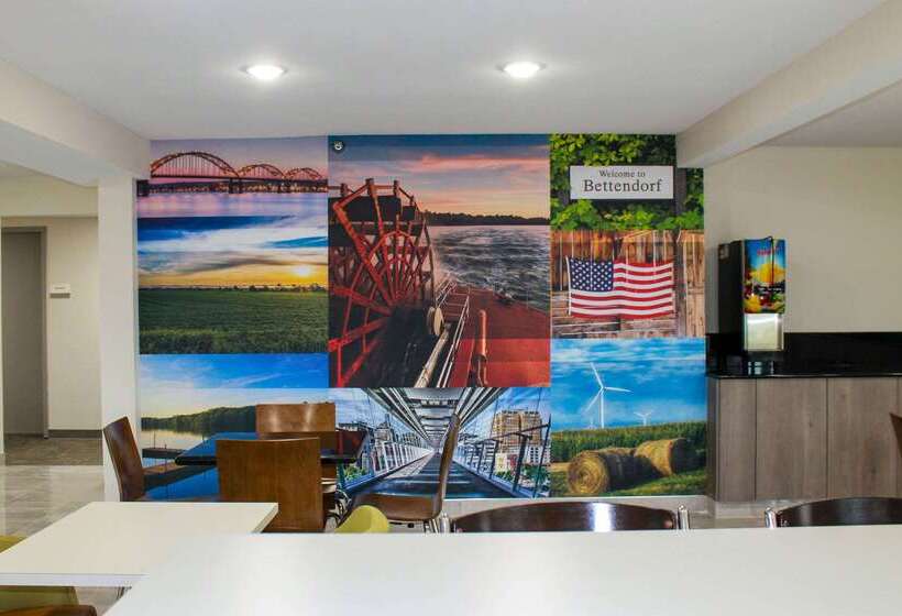 هتل Clarion Pointe Bettendorf  Quad Cities