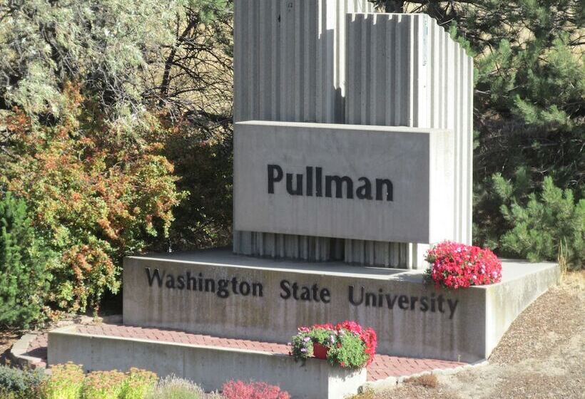 فندق Coast Hilltop Inn