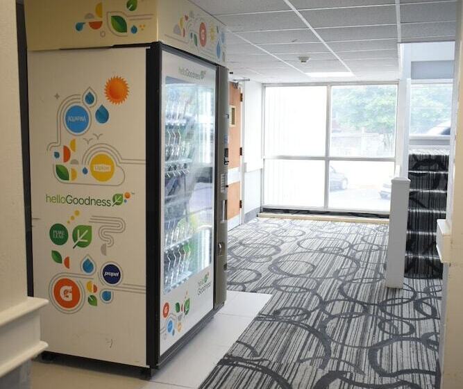 Отель Comfort Inn Hyannis  Cape Cod