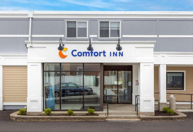 Отель Comfort Inn Hyannis  Cape Cod