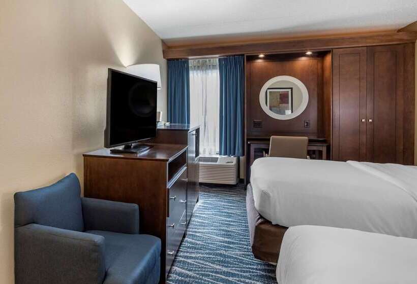 فندق Comfort Inn & Suites Newark  Wilmington