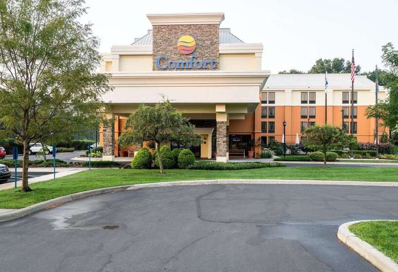 فندق Comfort Inn & Suites Newark  Wilmington