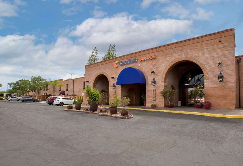 هتل Comfort Suites At Sabino Canyon