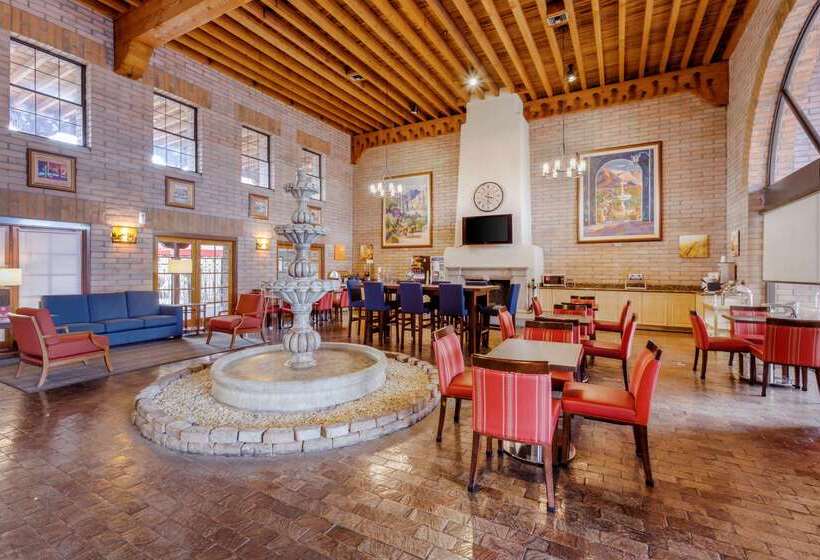 هتل Comfort Suites At Sabino Canyon