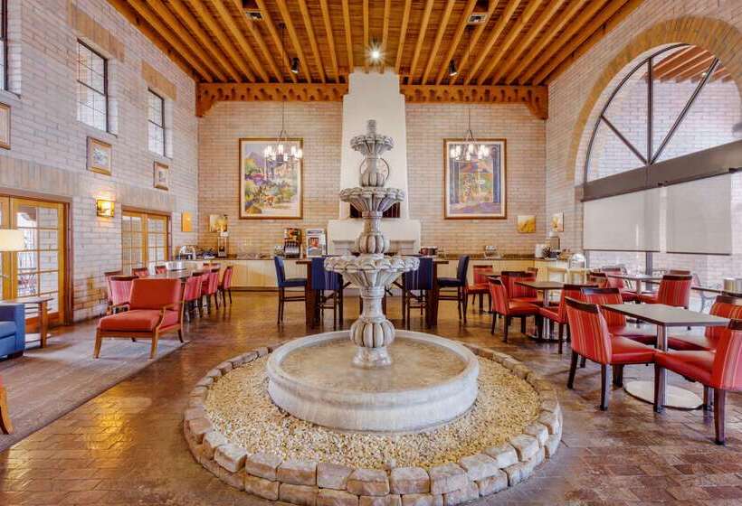 هتل Comfort Suites At Sabino Canyon