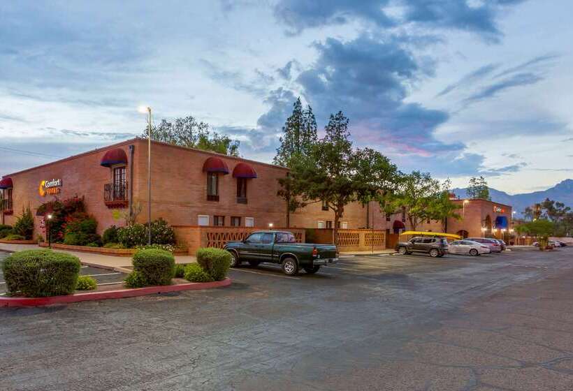 هتل Comfort Suites At Sabino Canyon