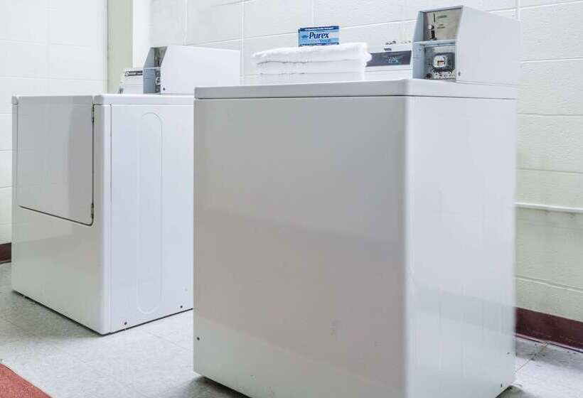 فندق Days Inn By Wyndham Berlin Meriden