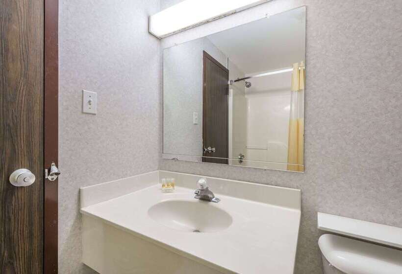 فندق Days Inn By Wyndham Berlin Meriden