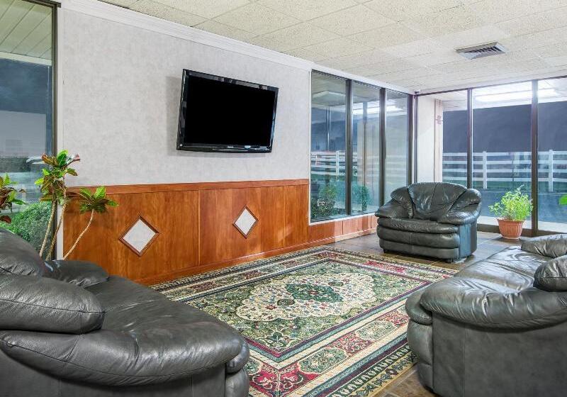 酒店 Days Inn By Wyndham Grove City Columbus South